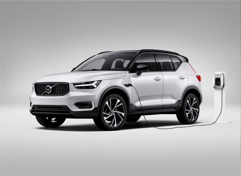 Вольво xc40 новая