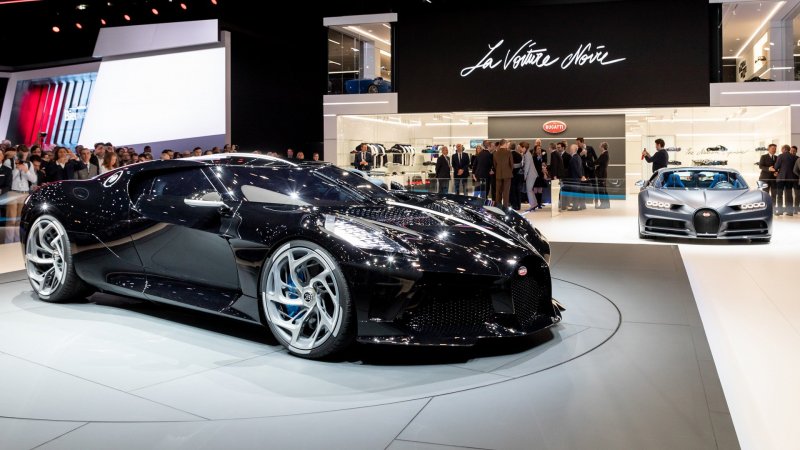 Bugatti la voiture noire салон