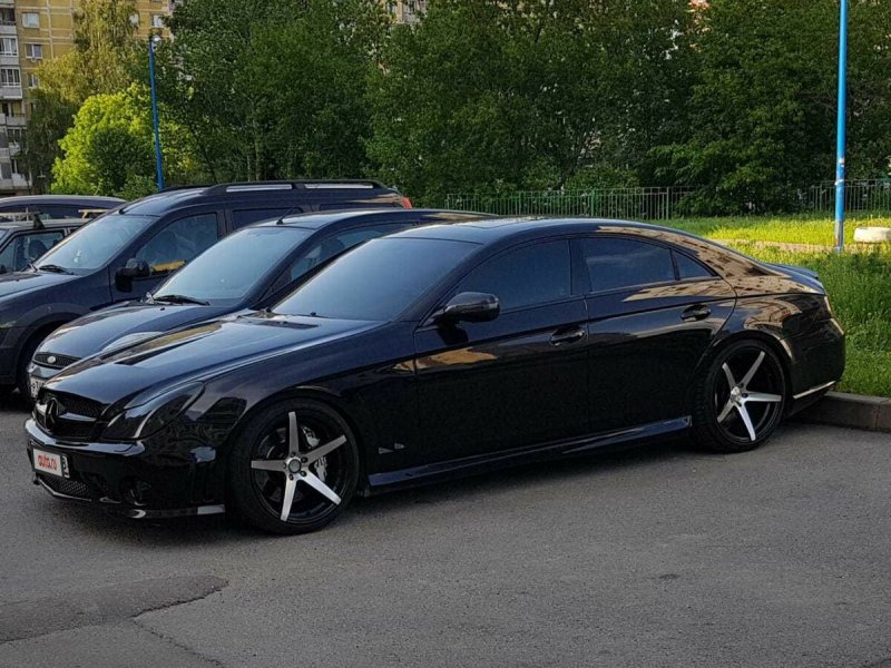 Mercedes CLS черный