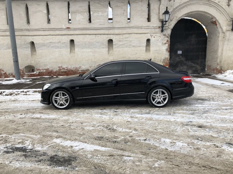 Mercedes w212 черный тонированный