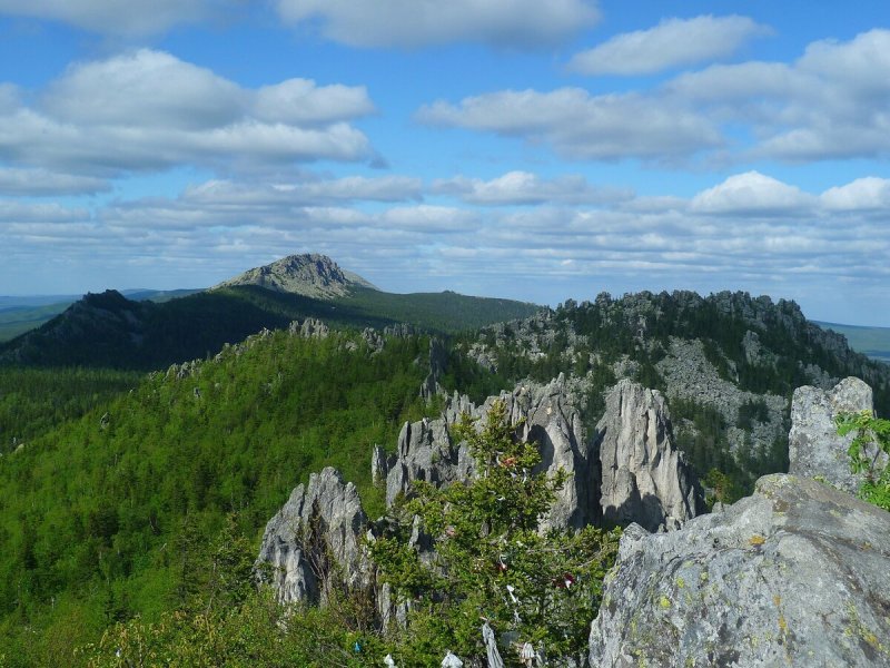 Горные хребты Уральской горы