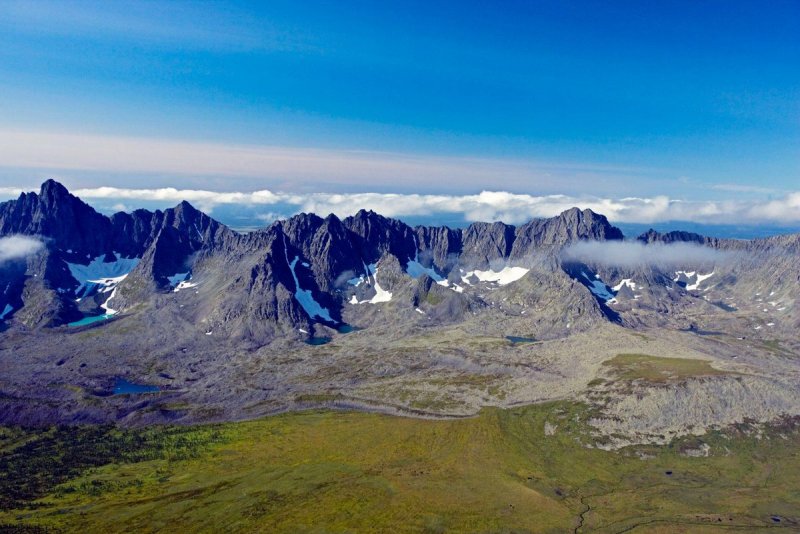 Гора народная самая высокая вершина
