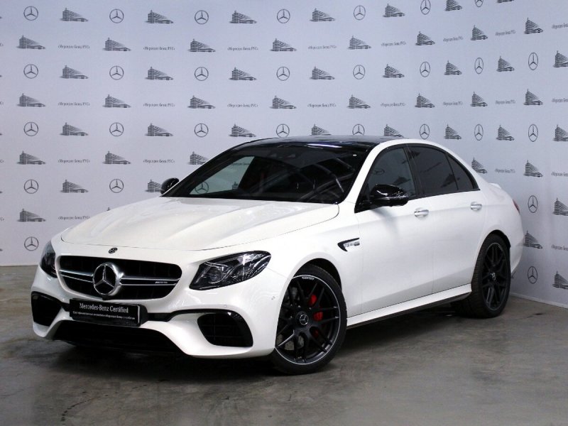 Mercedes Benz w213 AMG белый