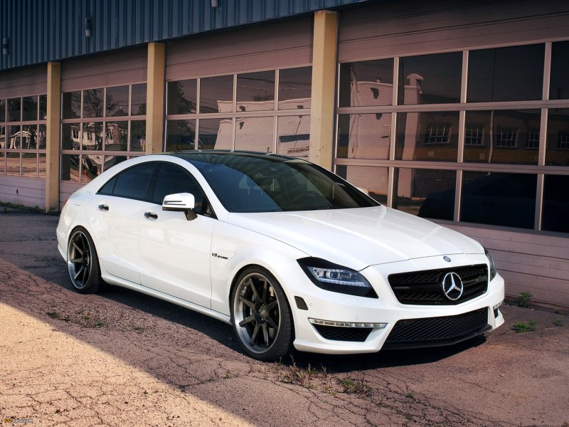 Мерседес CLS 63 AMG белый