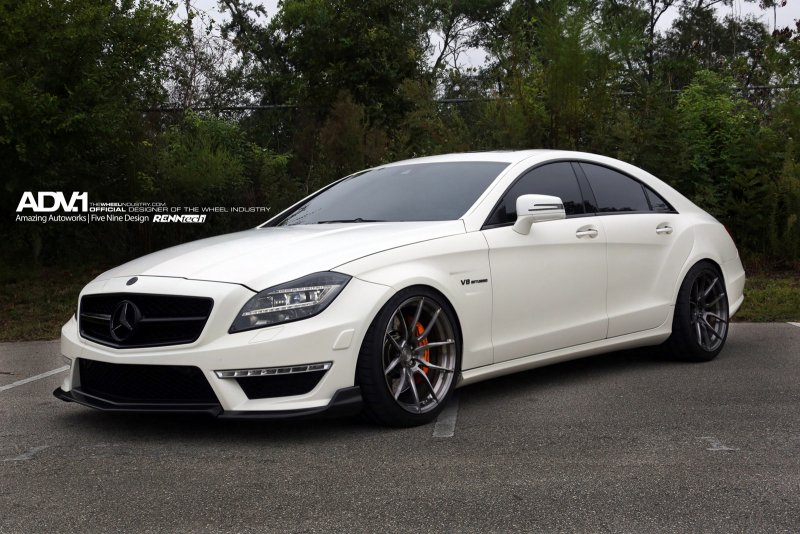 Mercedes CLS 63 AMG White