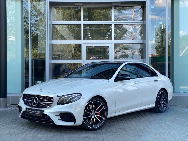Mercedes Benz w213 White