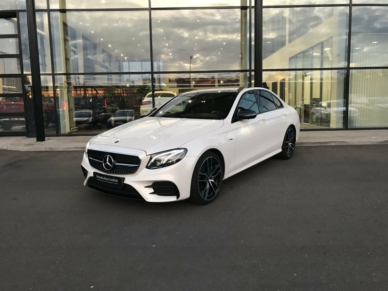 Mercedes SL 63 AMG White