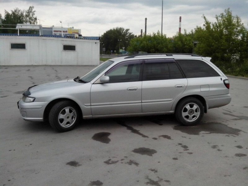 Mazda Capella 1999