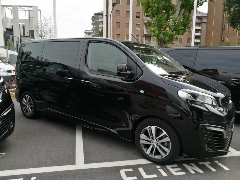 Peugeot traveller 2017