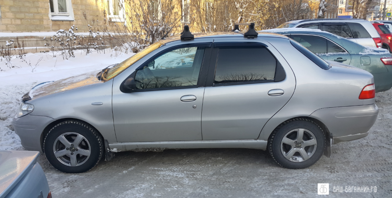 Машина Fiat Albea серебристая