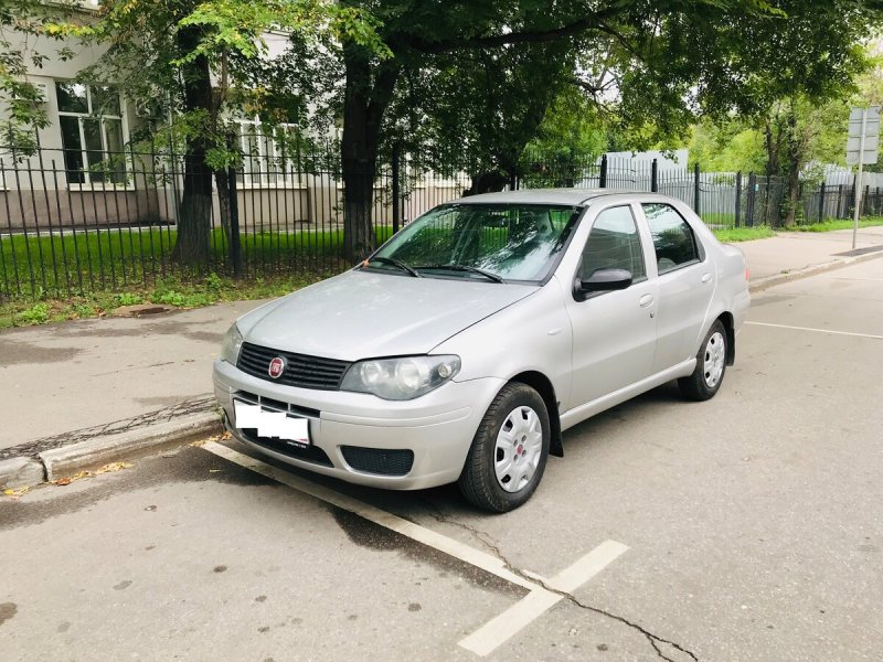 Fiat Albea серебро