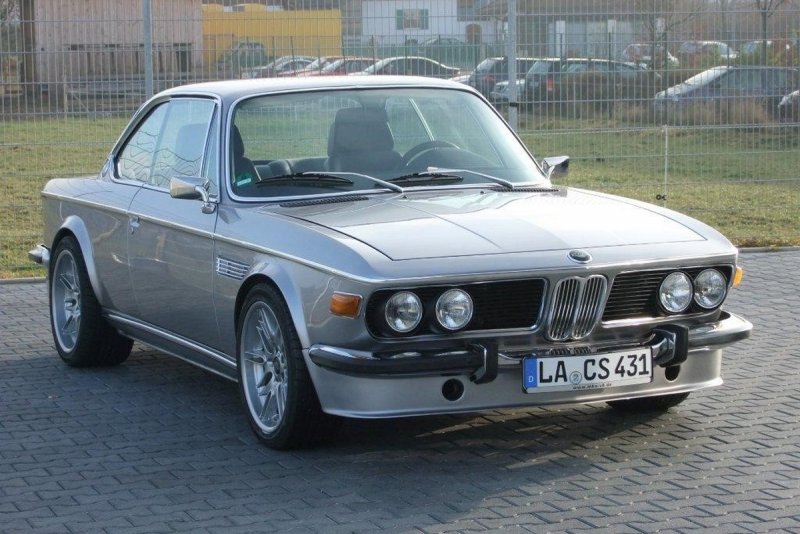BMW CS e9