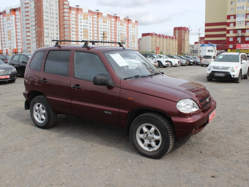 Шевроле Нива 2006 Вишневая