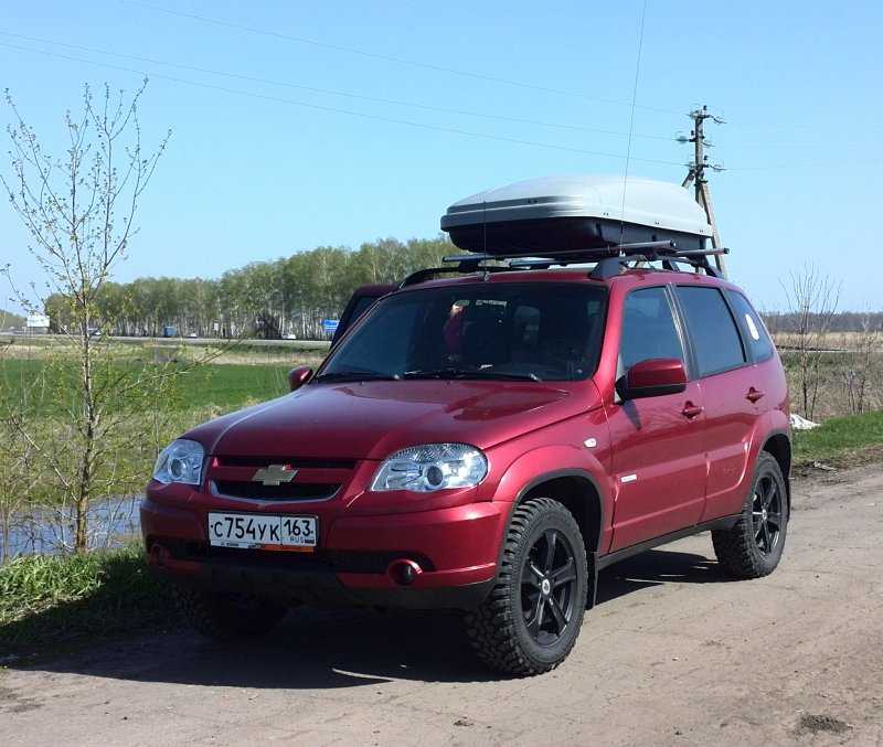 Chevrolet Niva Red