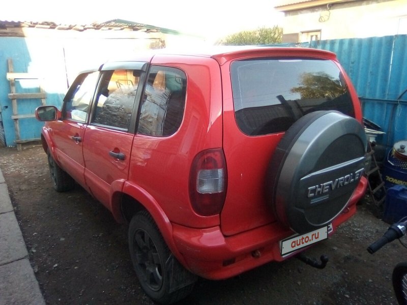 Титов Chevrolet Niva 2002