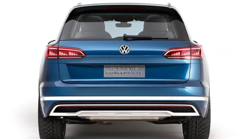 Volkswagen Touareg 2017 сзади