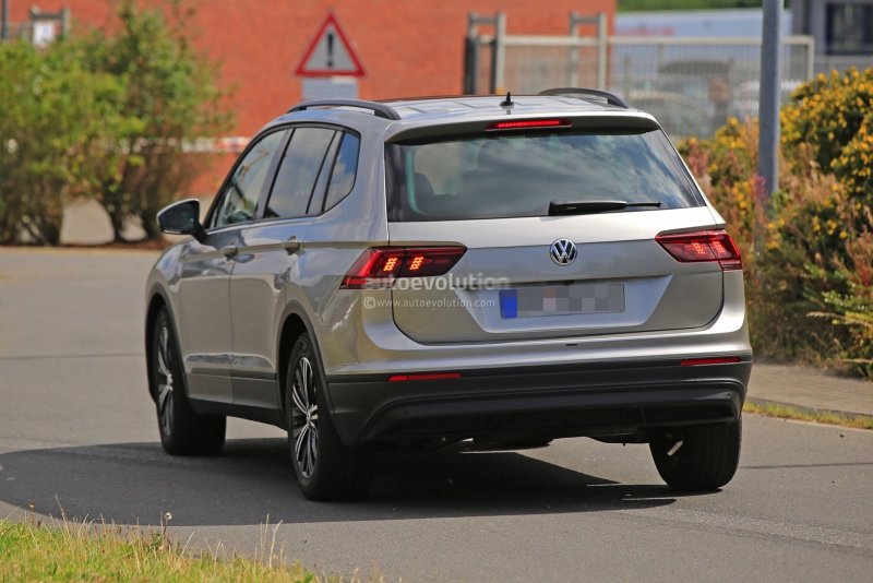 VW Tiguan 2018 сзади