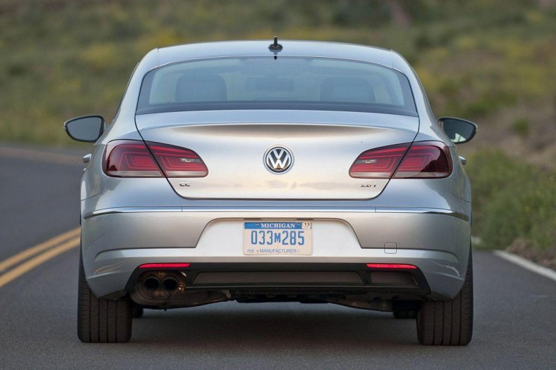 Volkswagen Passat cc сзади