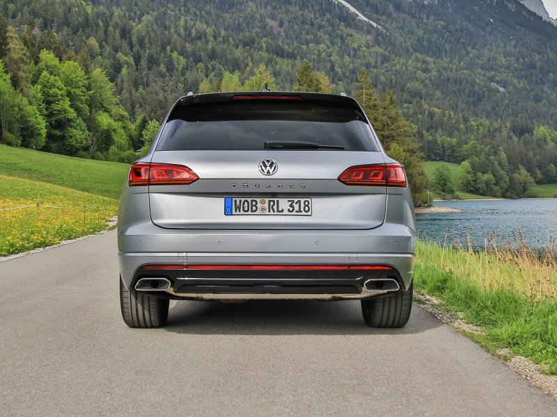 Volkswagen Touareg 2020 сзади