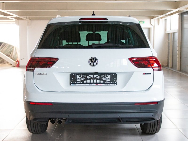 Volkswagen Tiguan 2018 сзади