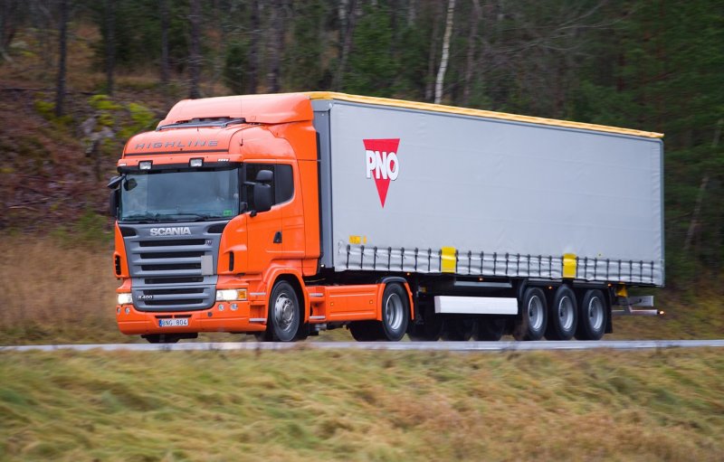 Тягач Scania r400