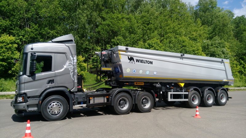 Скания p440 с самосвальным полуприцепом