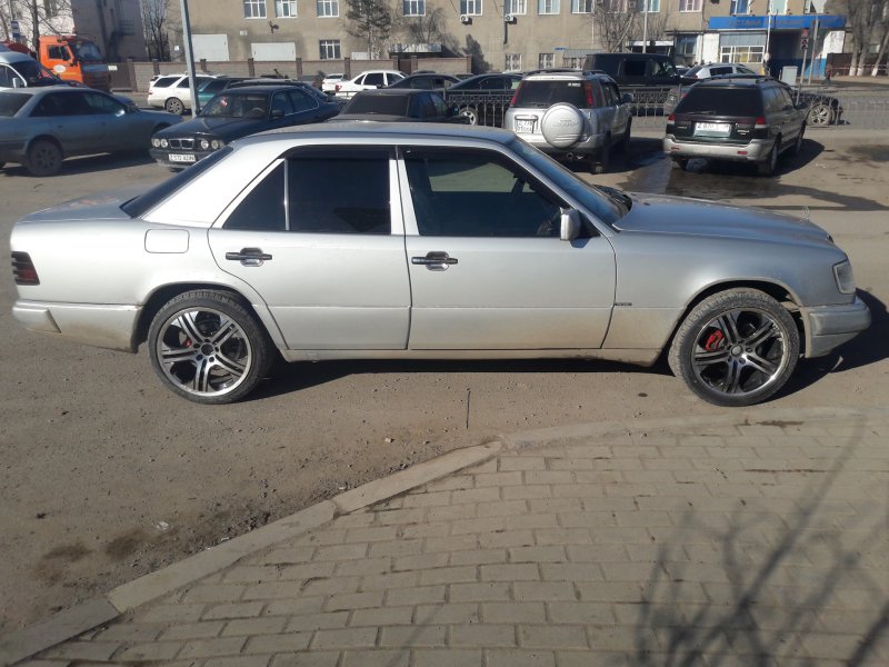 Mercedes w124 r18