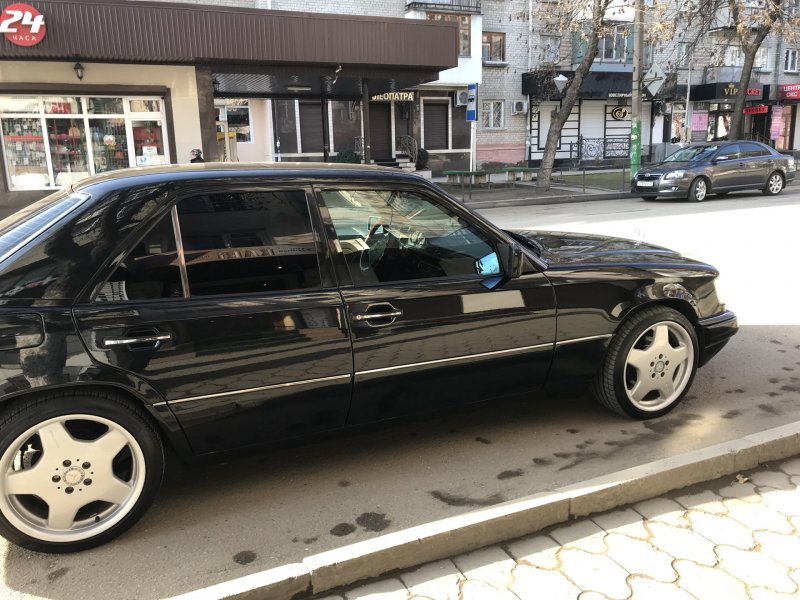АМГ моноблок r18 w124