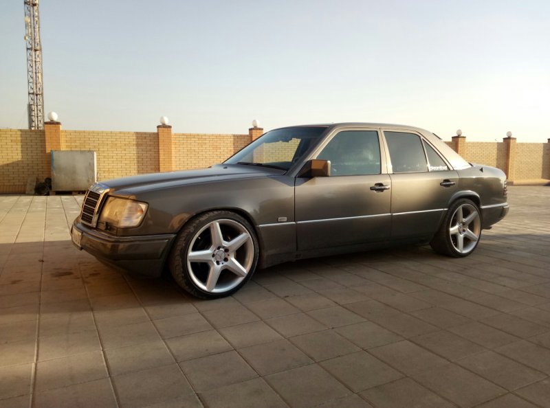 Mercedes w124 на 19 дисках