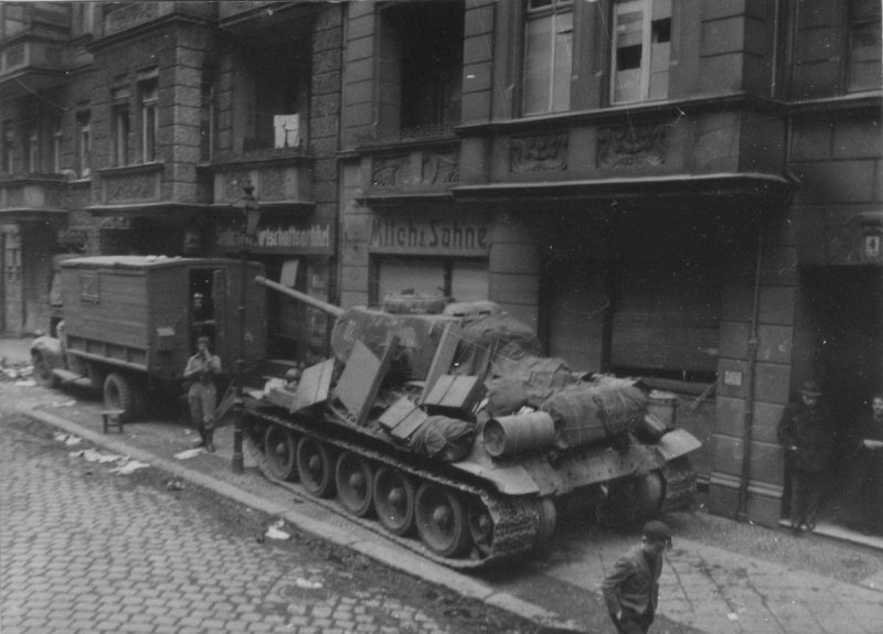 Т-34-85 В Берлине