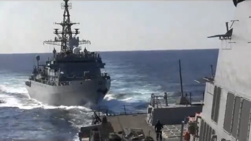 USS Bonhomme Richard пожар