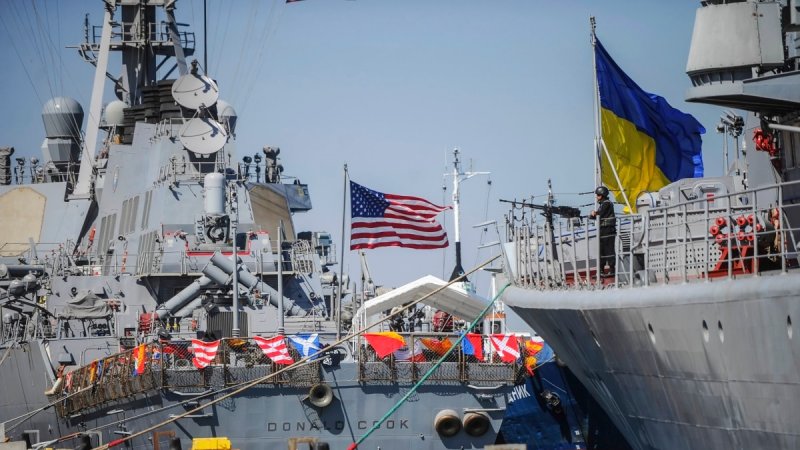 Эсминец USS Ross
