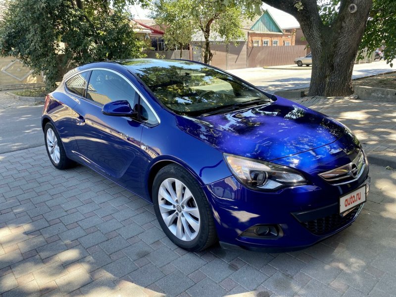 Opel Astra GTC 2014