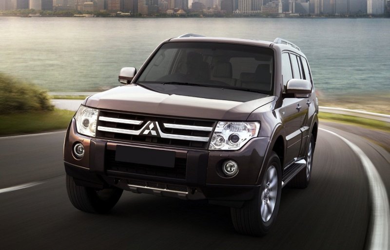 Mitsubishi Pajero IV 2015