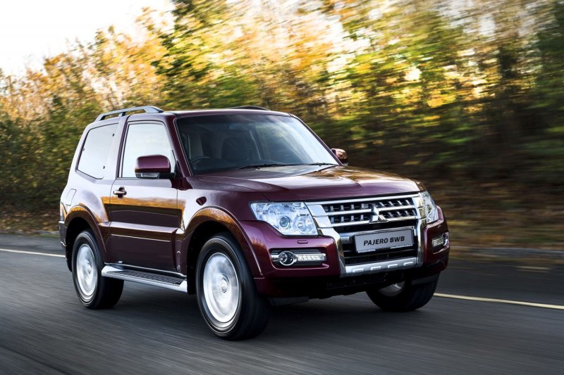 Mitsubishi Pajero Jeep