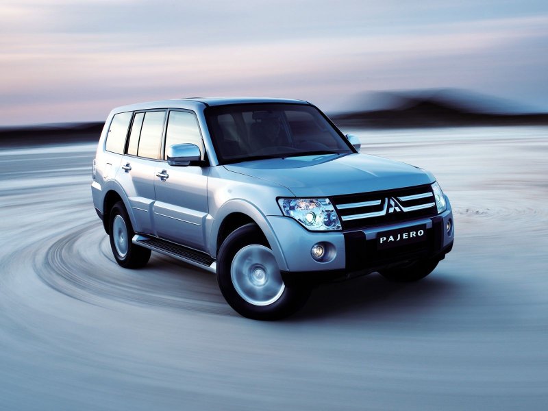 Mitsubishi Pajero 4 поколение