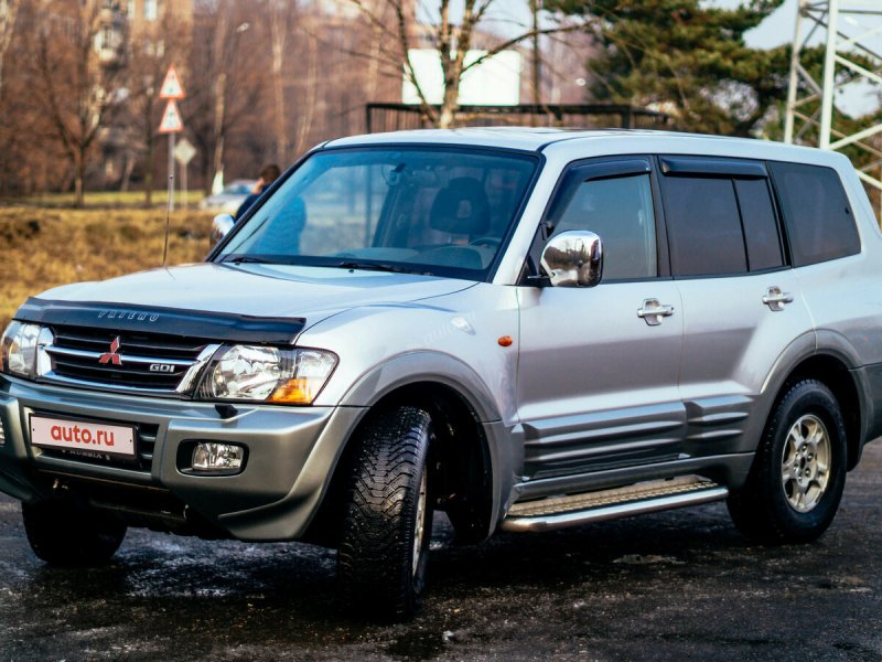 Mitsubishi Pajero 2002