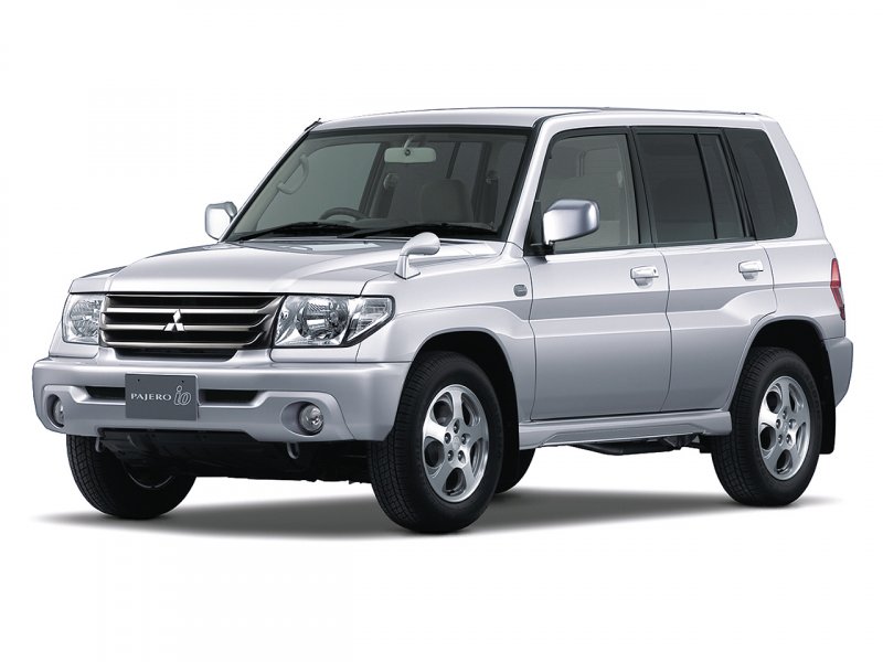 Mitsubishi Pajero io
