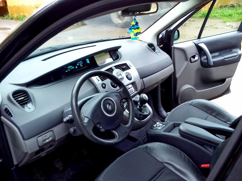 Renault Grand Scenic IV салон