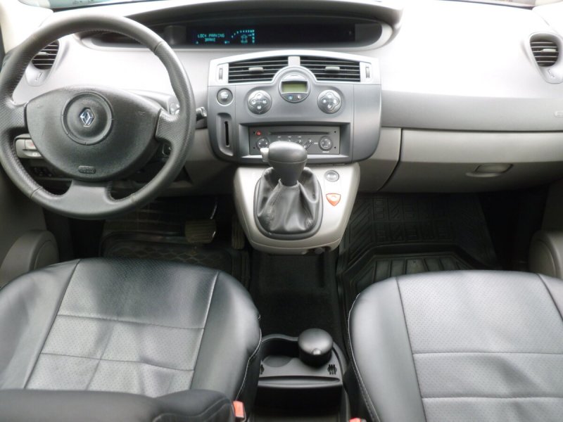 Renault Scenic 2008 салон