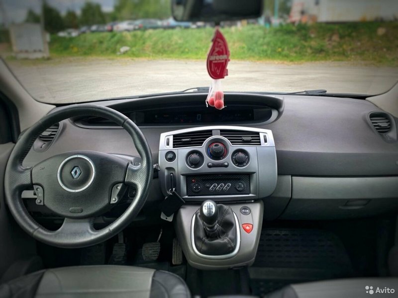 Renault Scenic Conquest салон
