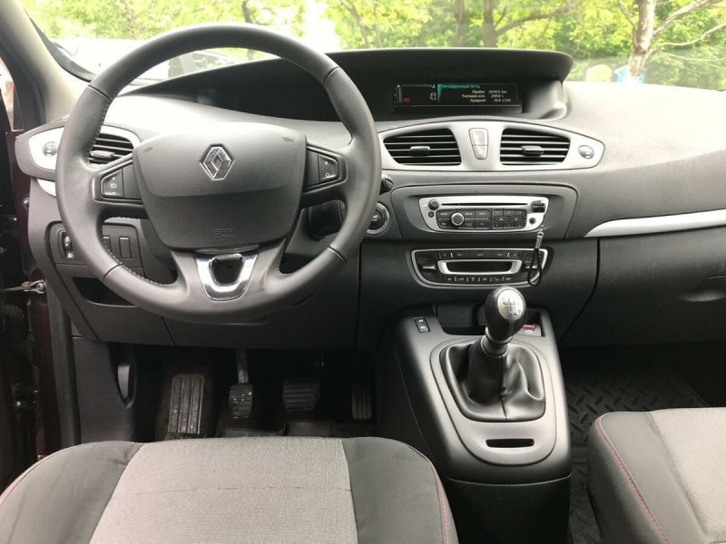 Renault Grand Scenic 2 третий ряд