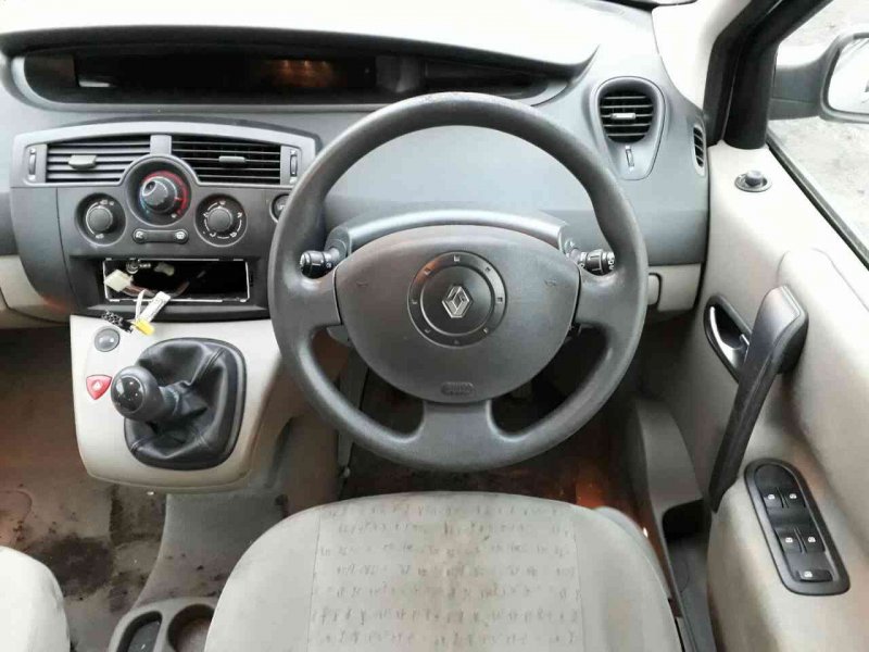 Renault Scenic 2004 салон