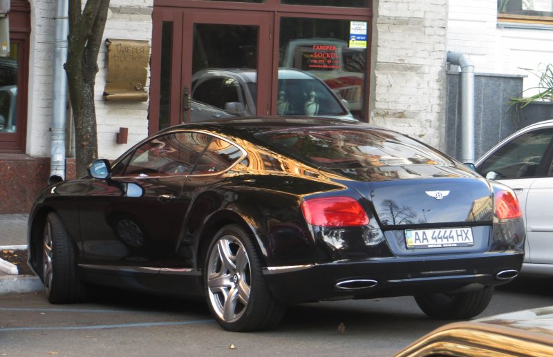 Bentley Невзорова