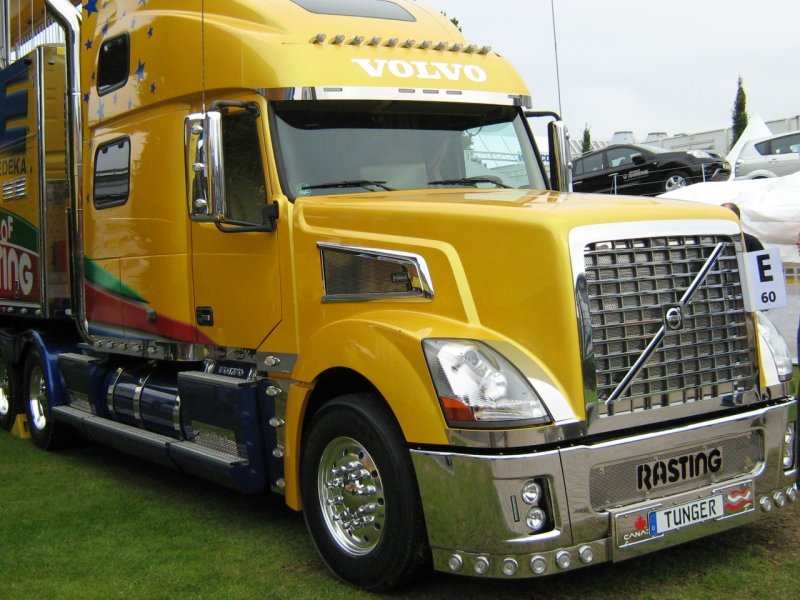 Volvo тягач vt880