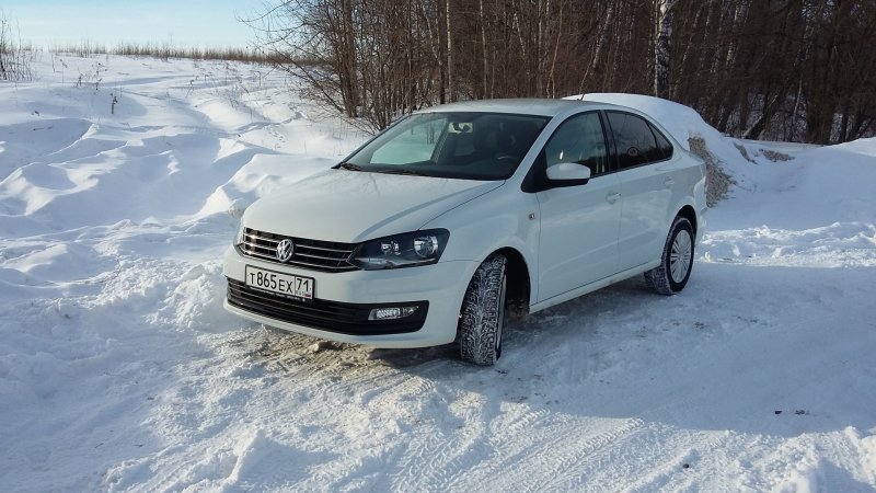 Volkswagen Polo белый