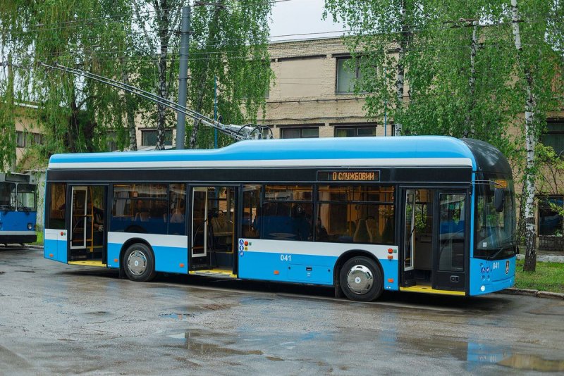 Троллейбус МАЗ 203т