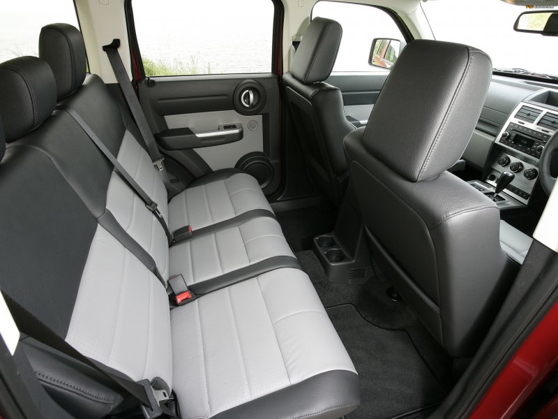 Dodge Nitro 7 мест