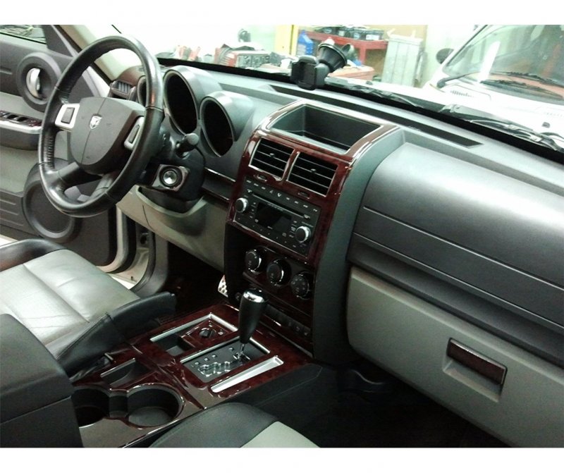 Dodge Nitro 2007 салон