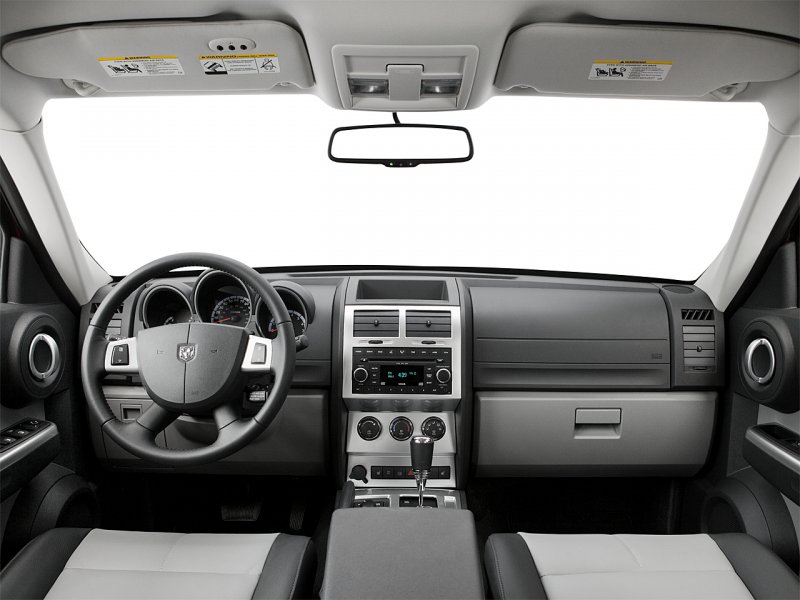 Dodge Nitro 2007 салон